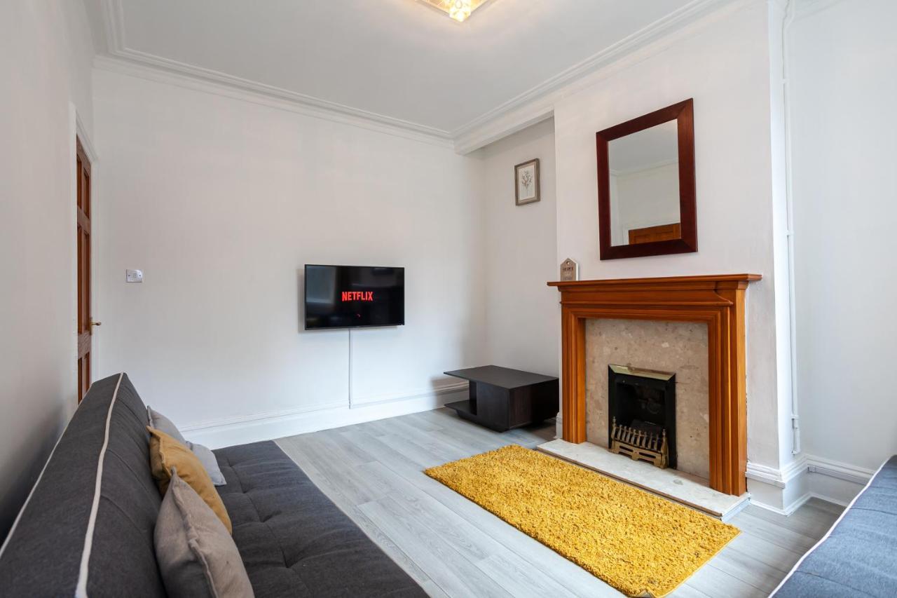Stay Comfortable-City Centre Location- Sleeps Up To 9 Stoke-on-Trent Bagian luar foto