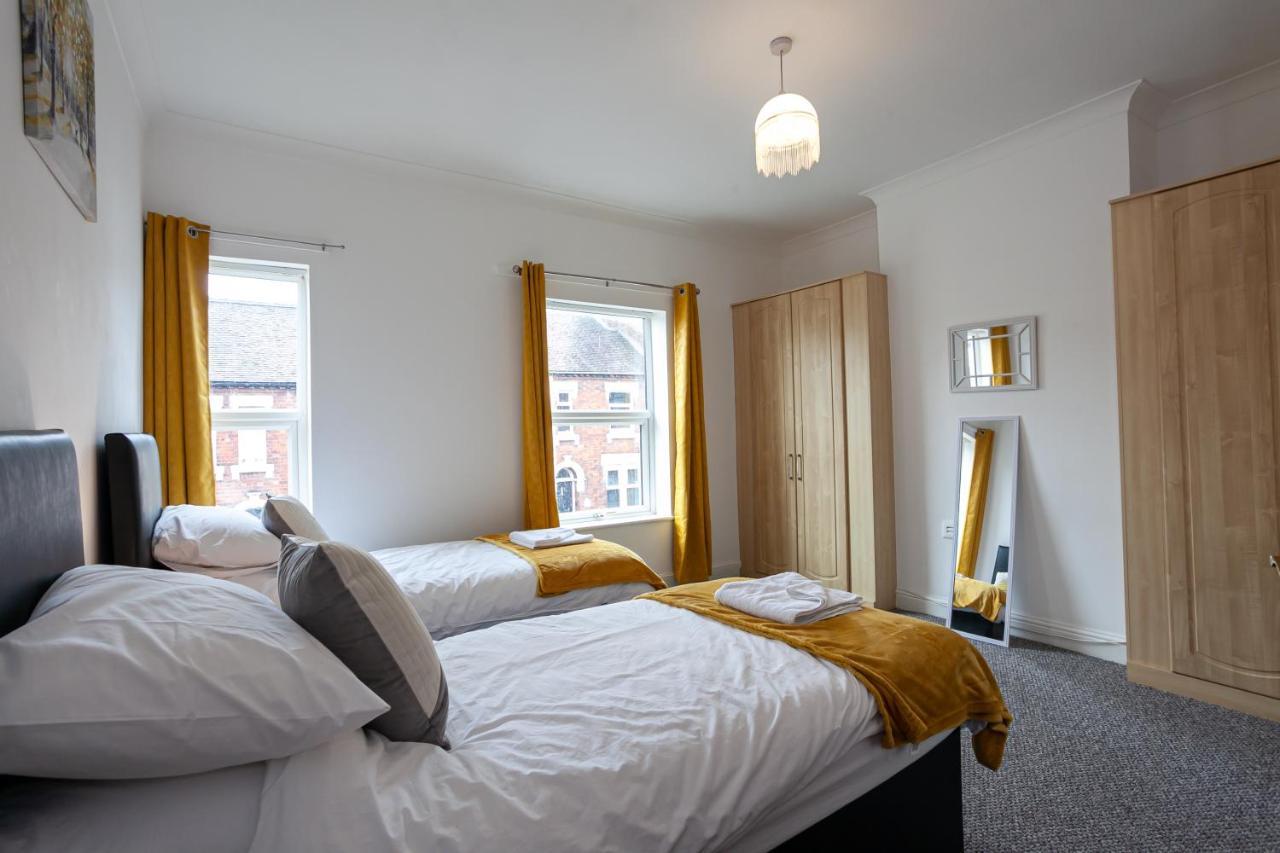 Stay Comfortable-City Centre Location- Sleeps Up To 9 Stoke-on-Trent Bagian luar foto