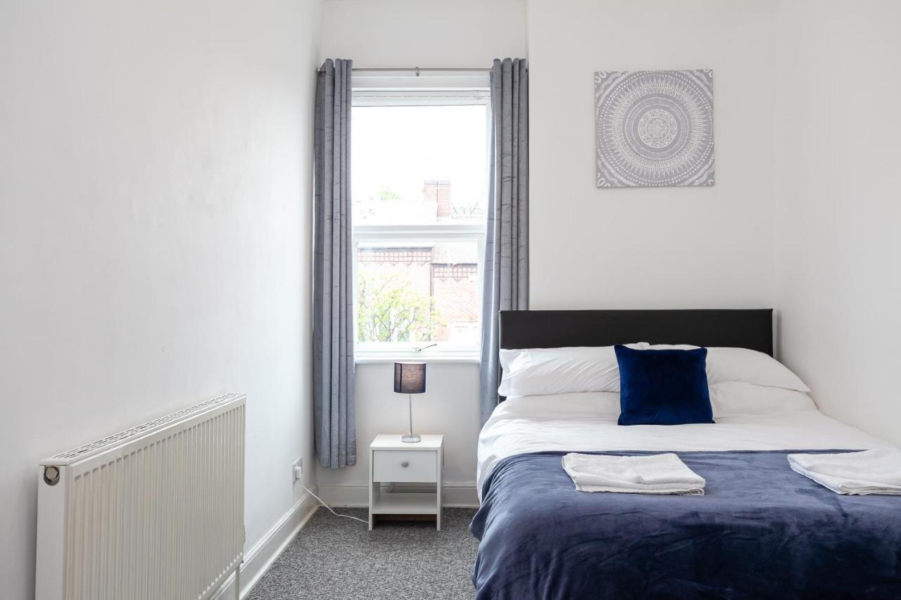 Stay Comfortable-City Centre Location- Sleeps Up To 9 Stoke-on-Trent Bagian luar foto