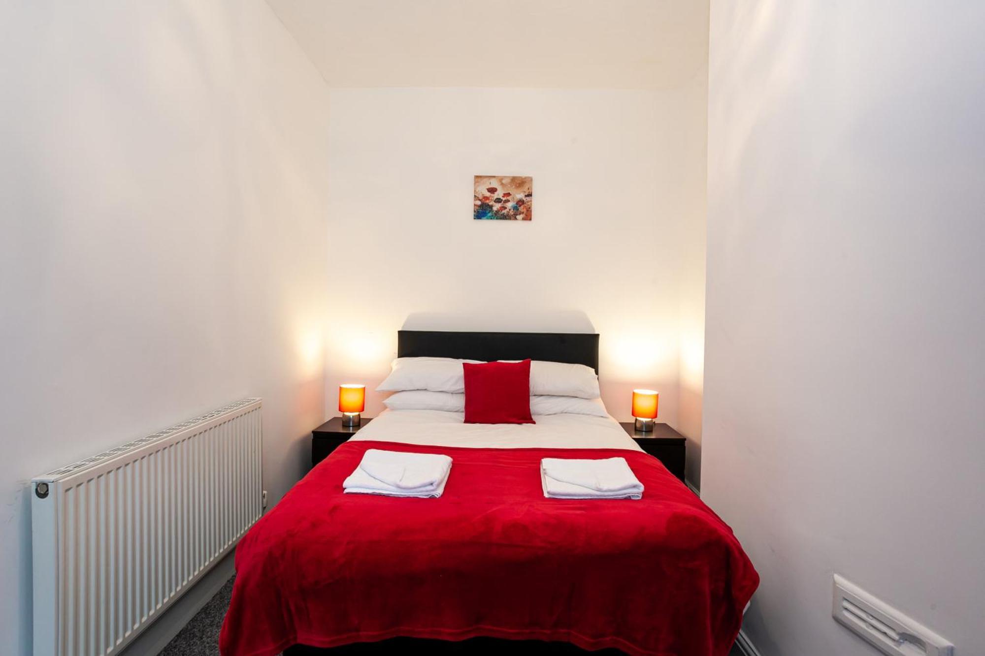 Stay Comfortable-City Centre Location- Sleeps Up To 9 Stoke-on-Trent Bagian luar foto
